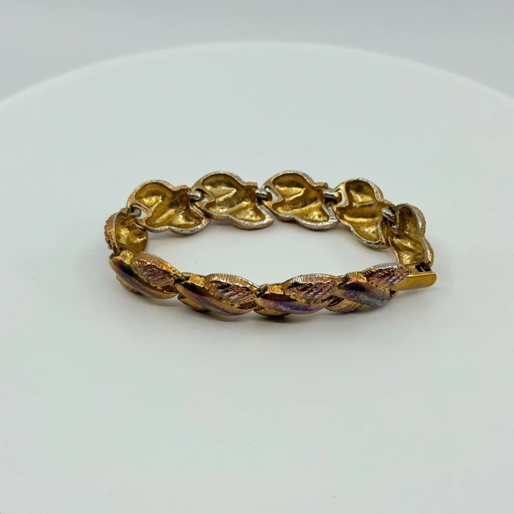 Vintage‎ Crown Trifari Gold Tone Brushed Leaf Link Bracelet Textured Mid Century